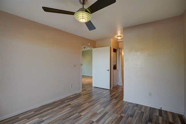 Building Photo - 2 bedroom, 2 bathroom Condo for rent in Mo...