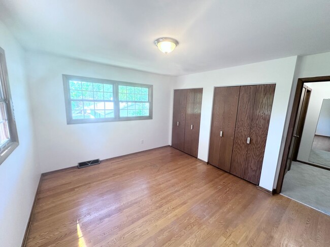 Building Photo - Kleisinger Duplex