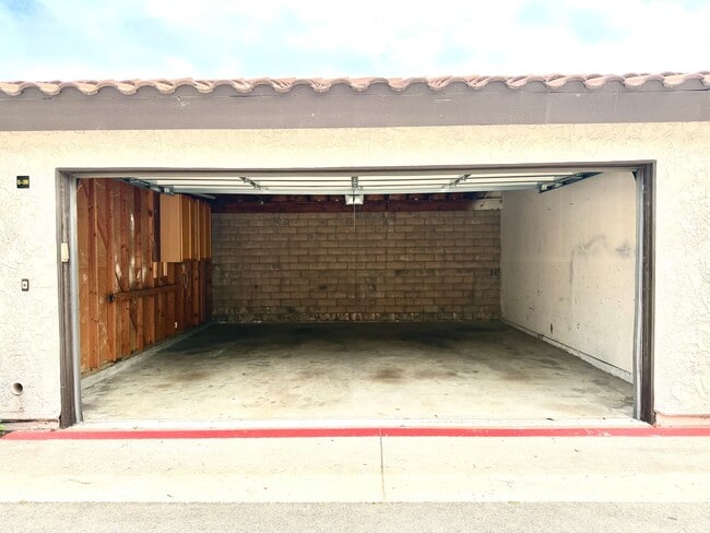 Building Photo - 2b/2b Resort-Style Camarillo, Ponderosa Creek Condo