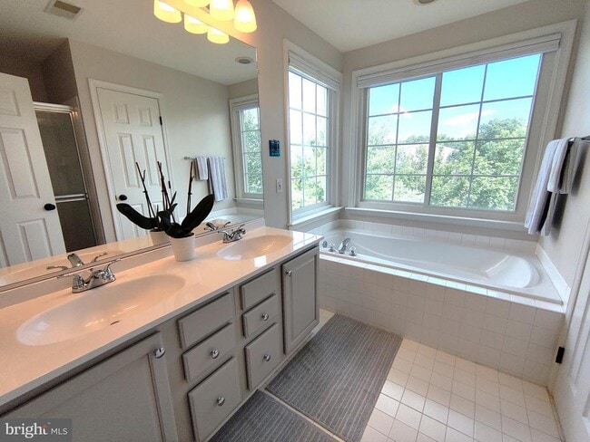 Building Photo - 6413 Hawk View Ln