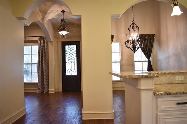 Building Photo - 1625 Fountain Pass Dr