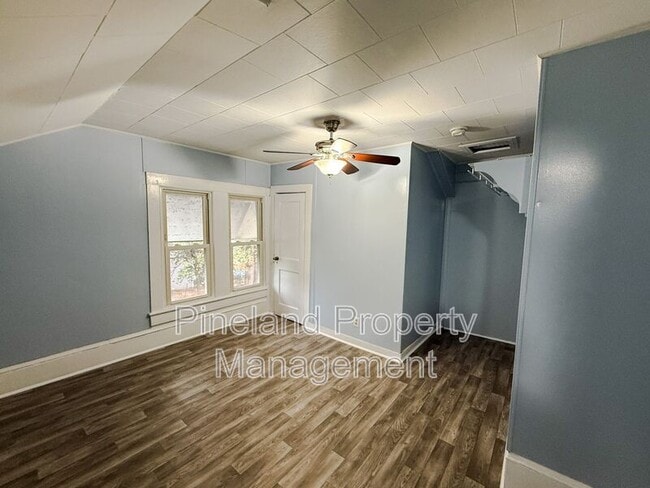 Building Photo - 3410 Hill St