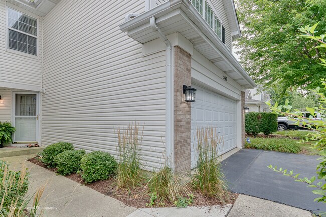 Building Photo - 2417 Stoughton Cir