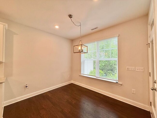 Building Photo - 414 Shale Creek Dr