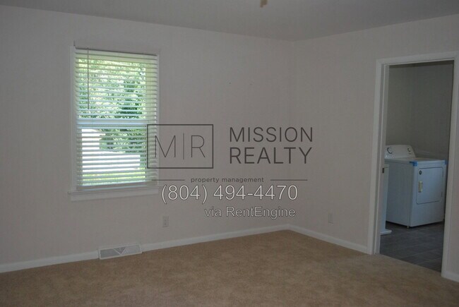 Building Photo - 8030 Willow Ave