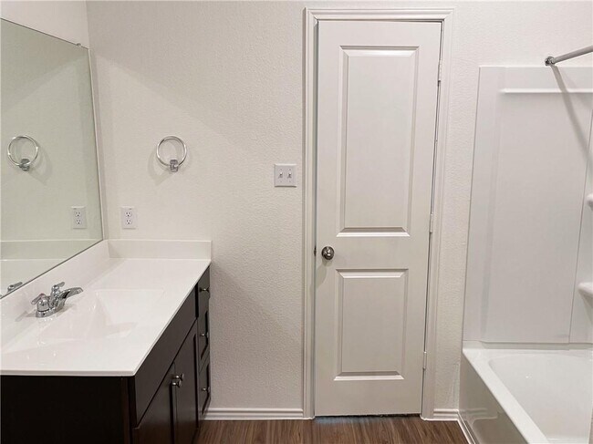 Building Photo - 428 Gabriels Bluff Dr