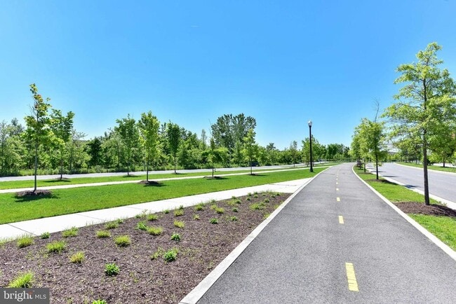 Building Photo - 340 Wesmond Dr