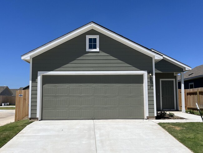 Building Photo - 312 Freshwater Dr