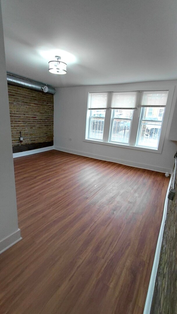 Building Photo - 1255 N Harding Ave