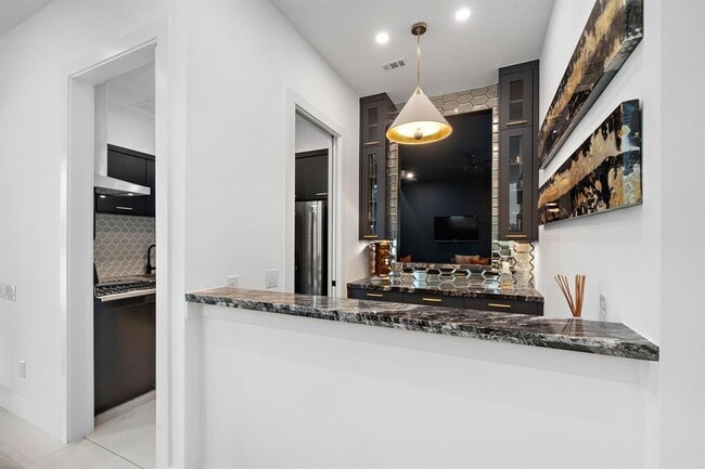 Building Photo - 467 Gingham Dr