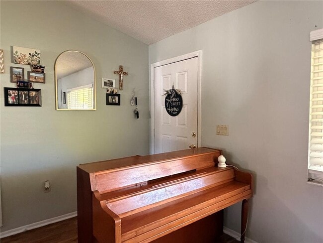 Building Photo - 7308 Fairwood Ave