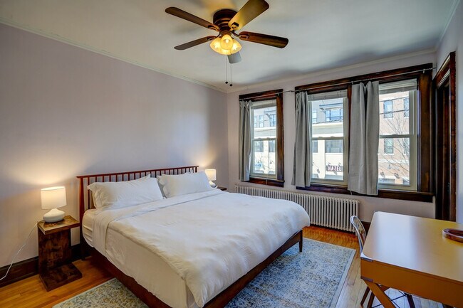 Building Photo - 1253 Williamson St