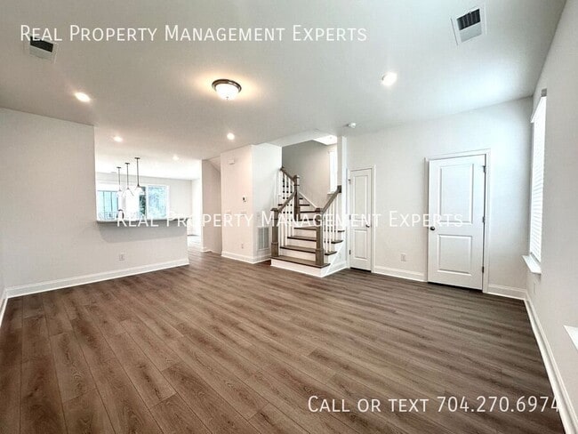 Building Photo - 15328 Ballancroft Pkwy