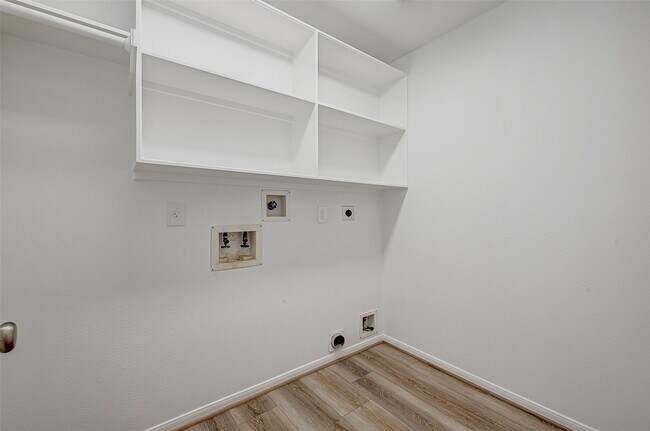 Building Photo - 38 Tethered Vine Pl