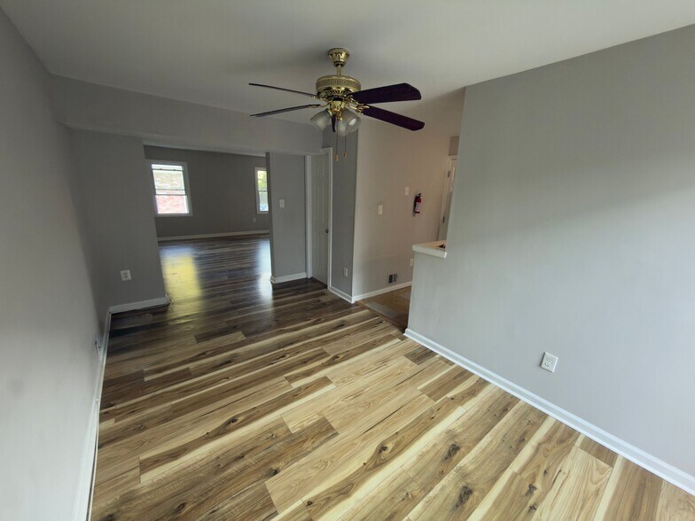 Building Photo - 16707 Chowning Ct