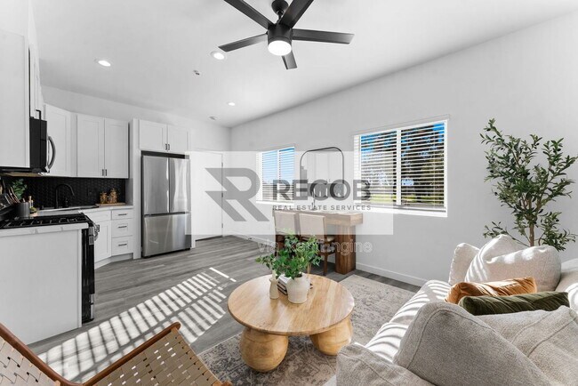 Building Photo - 8353 Ivory Coast Dr