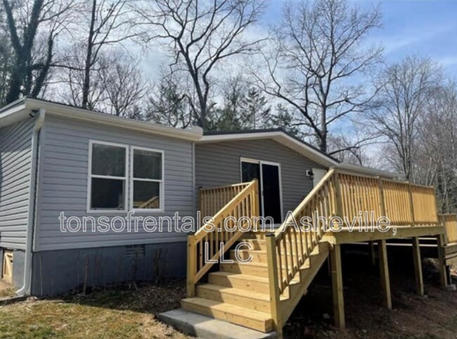 Primary Photo - 70 Woodscape Dr
