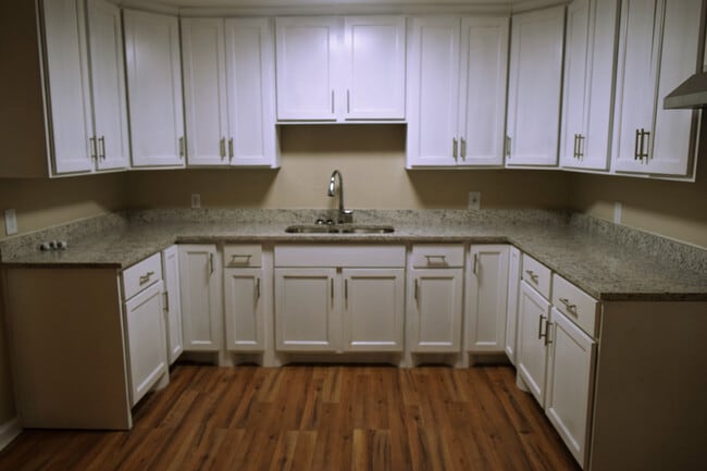 Building Photo - 2623 Irwin Dr