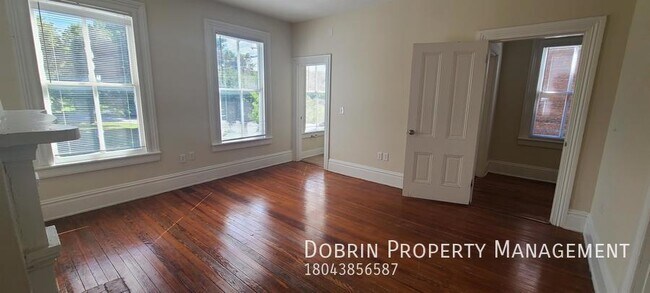 Building Photo - Renovated 5BD: Huge Living Room - Next to ...
