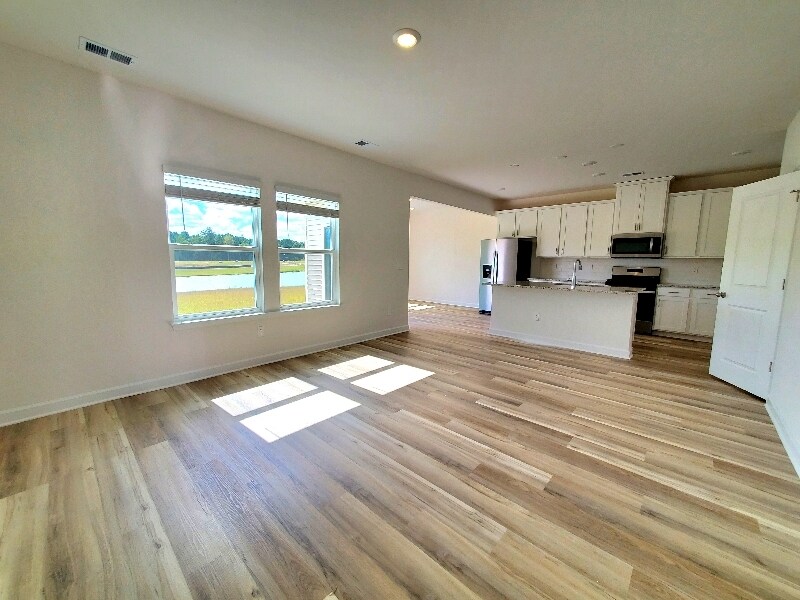 Building Photo - 1542 Regal Fern Wy