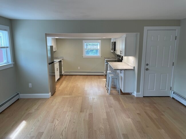 Building Photo - 206-208 Mammoth Rd