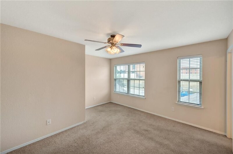 Building Photo - 10731 Deauville Dr