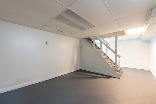 Building Photo - 1431 Lakeside Dr