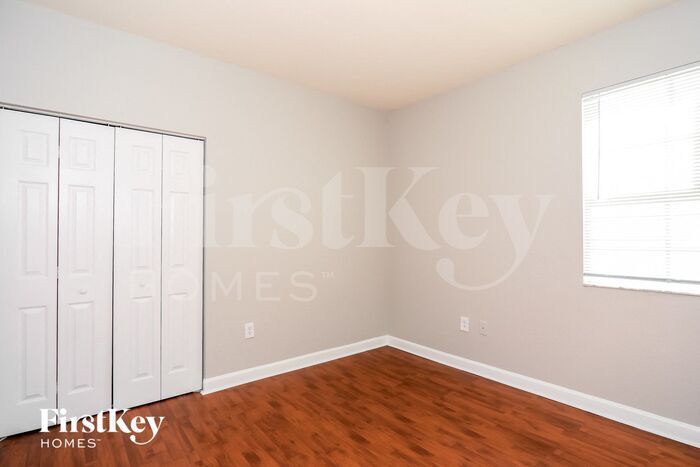 Building Photo - 1495 NE 33rd Ave
