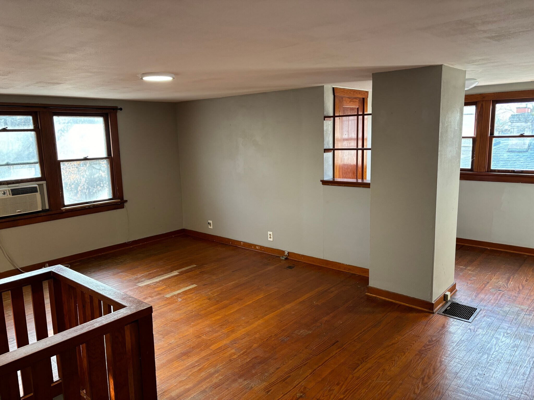 Building Photo - 1304 Randle St