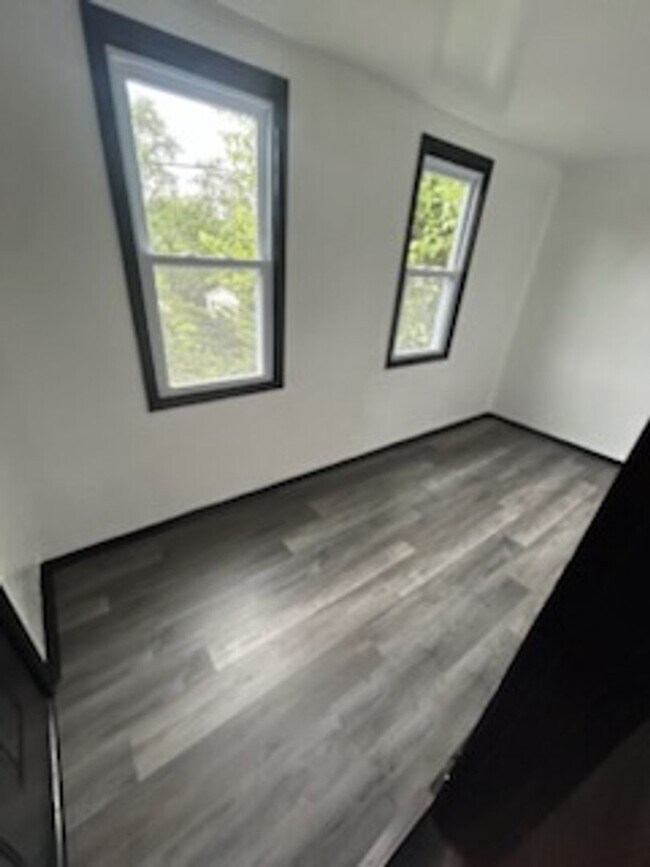 Building Photo - Newly Update 3 bedroom 1 bath house for rent in Port Vue!