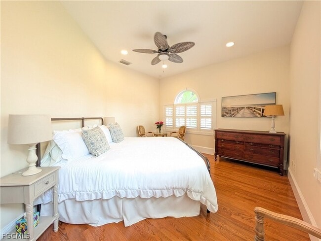 Building Photo - 2878 Valencia Way