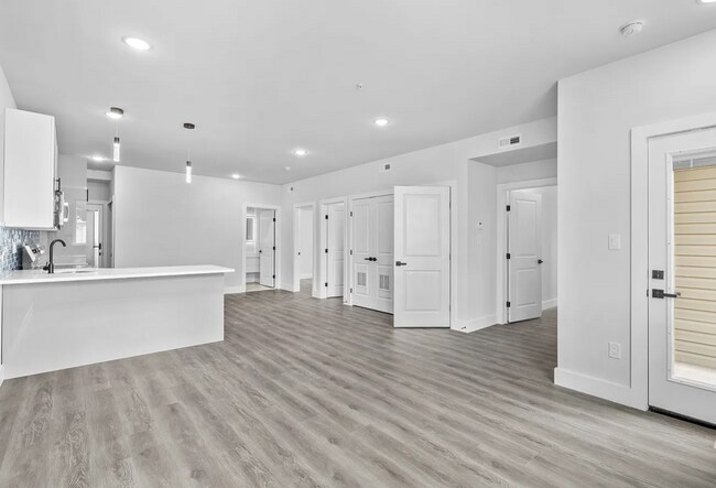 Building Photo - 1108 W Dauphin St