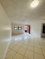 Building Photo - 1331 W 51st Pl