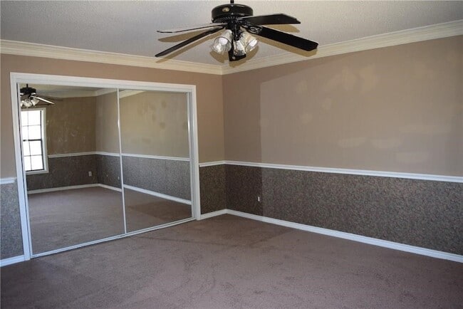Building Photo - 512 Rosewood Ln
