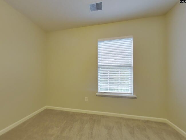 Building Photo - 129 Honey Tree Rd