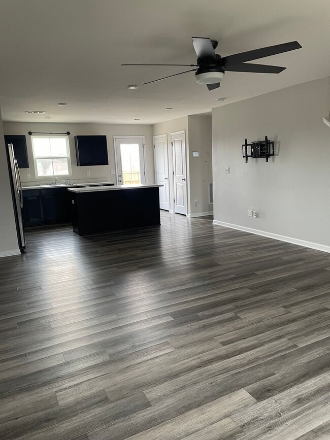 Building Photo - 2017 Westchester Dr