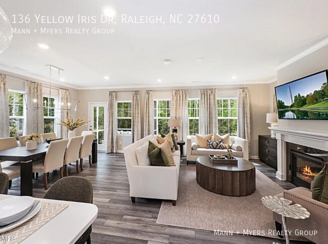 Building Photo - 136 Yellow Iris Dr