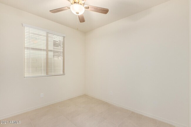 Building Photo - 8755 W Solano Dr