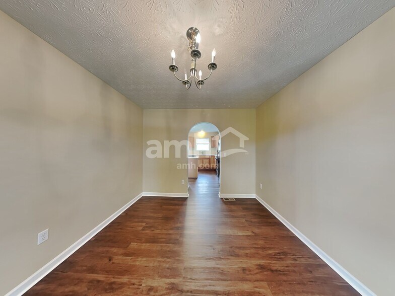 Building Photo - 279 La Salle Ct