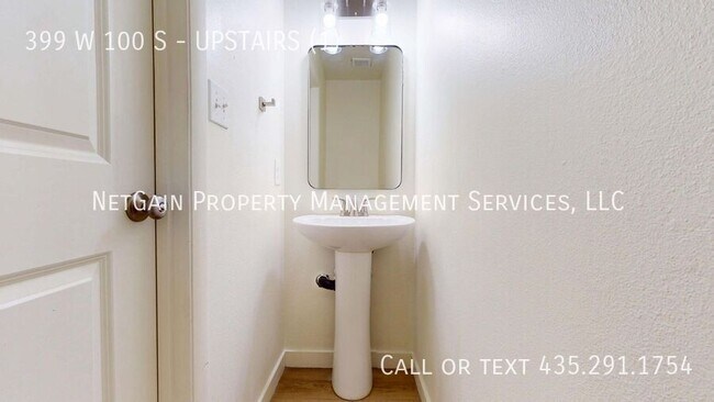 Building Photo - 399 W 100 S