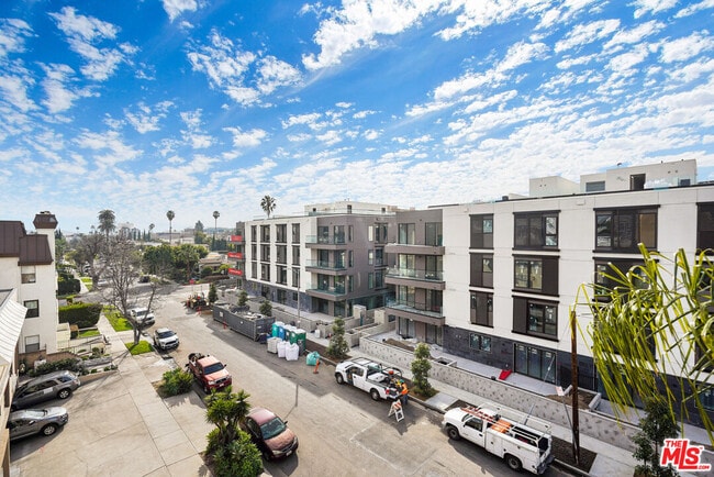 Building Photo - 420 S Hamel Rd