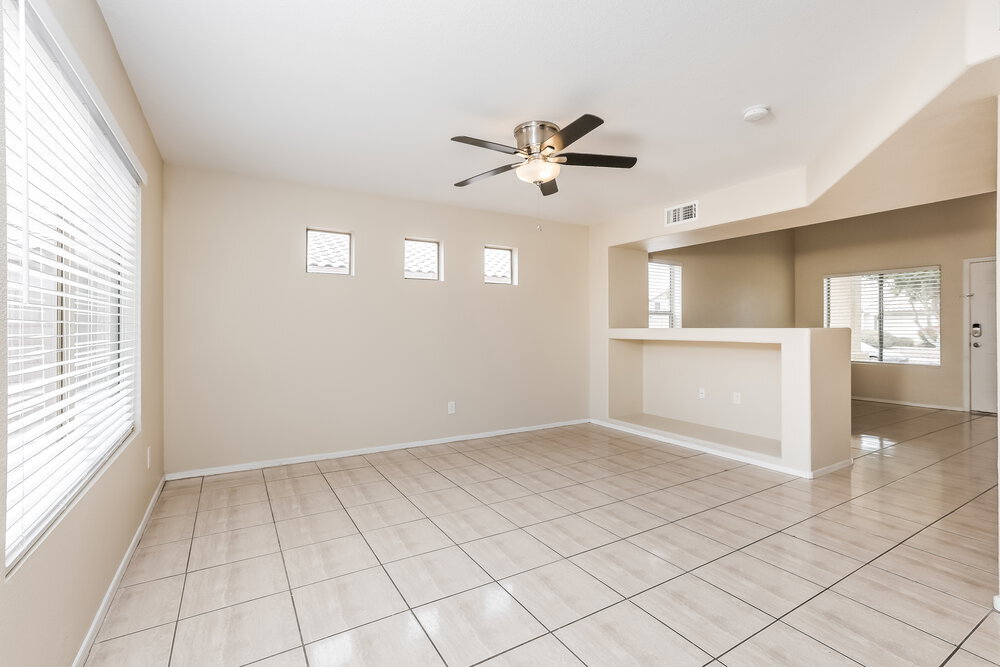 Building Photo - 3822 N 105th Ln