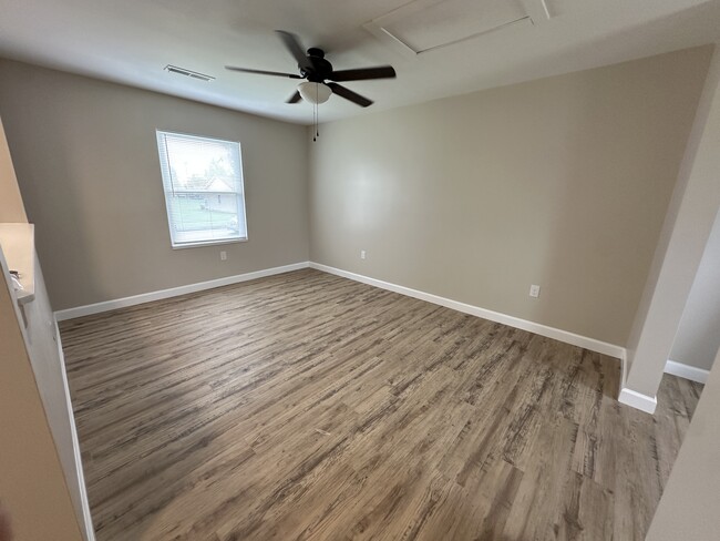 Building Photo - gregg st 2 bedroom