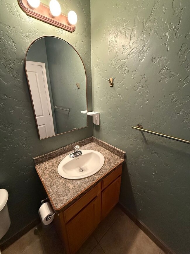 Building Photo - 4238 Trillium Dr