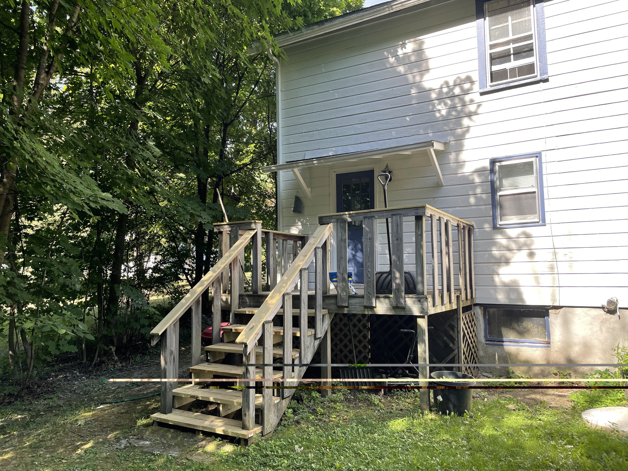 Building Photo - 25 Thompson St