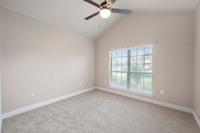 Building Photo - Crestview: 4 Bedrooms in Liberty Oaks