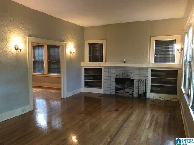 Building Photo - 4328 5th Ave S