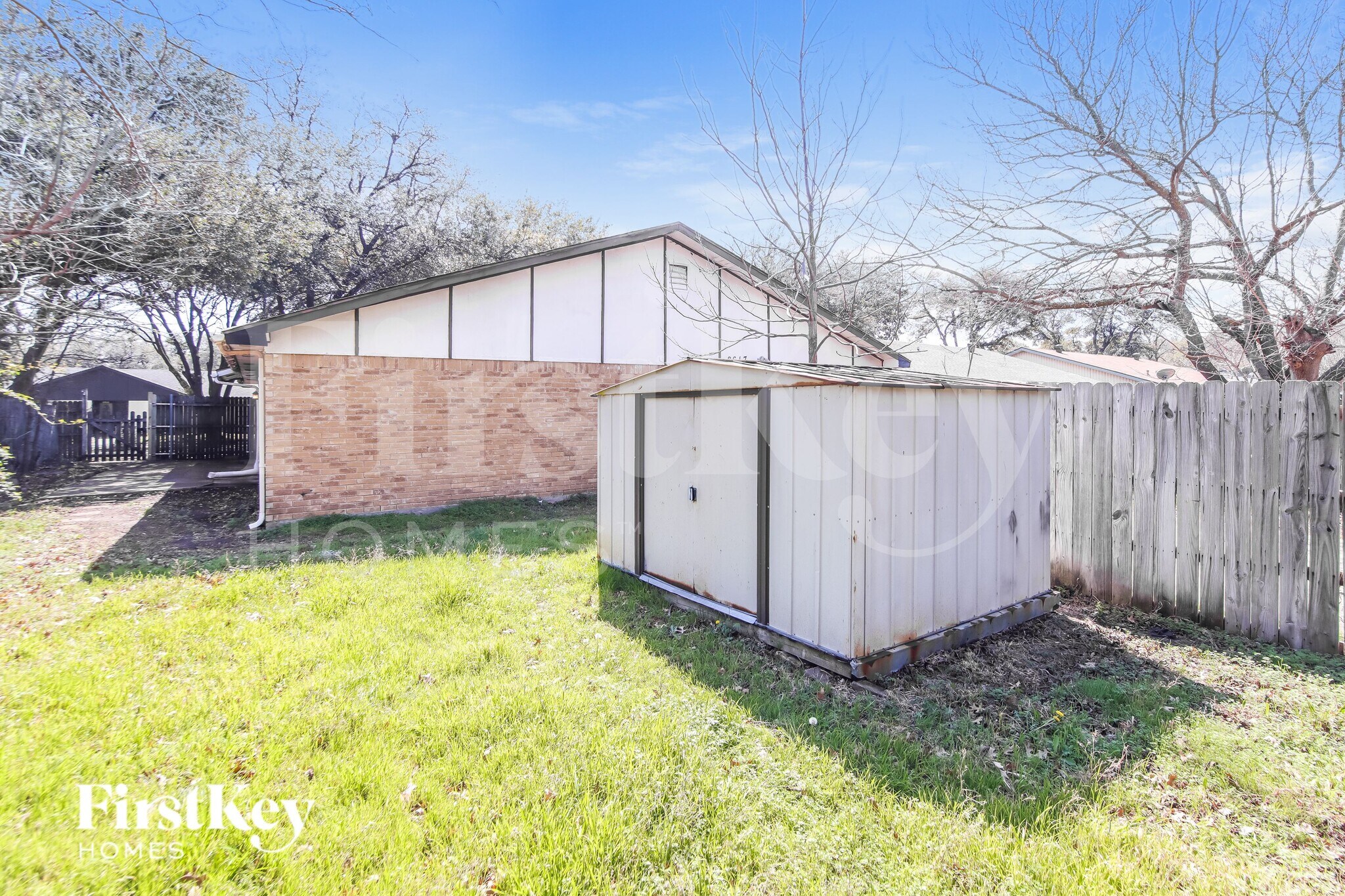 Building Photo - 2617 Branch Oaks Dr