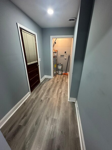 Building Photo - 288 Lawndale Dr