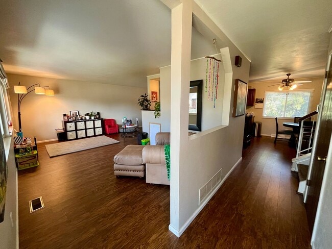 Building Photo - Beautiful 4 bed 2.5 bath in Hampden neighborhood!